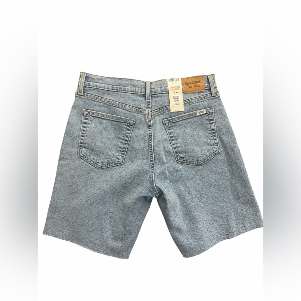 Signature Levi Strauss 9 High Rise Jean Shorts Size 10/ Waist 30 - Picture 2 of 6